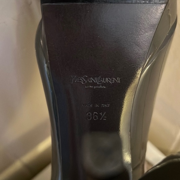 Yves Saint Laurent Patent Leather Pumps in Grey - Picture 6 of 12